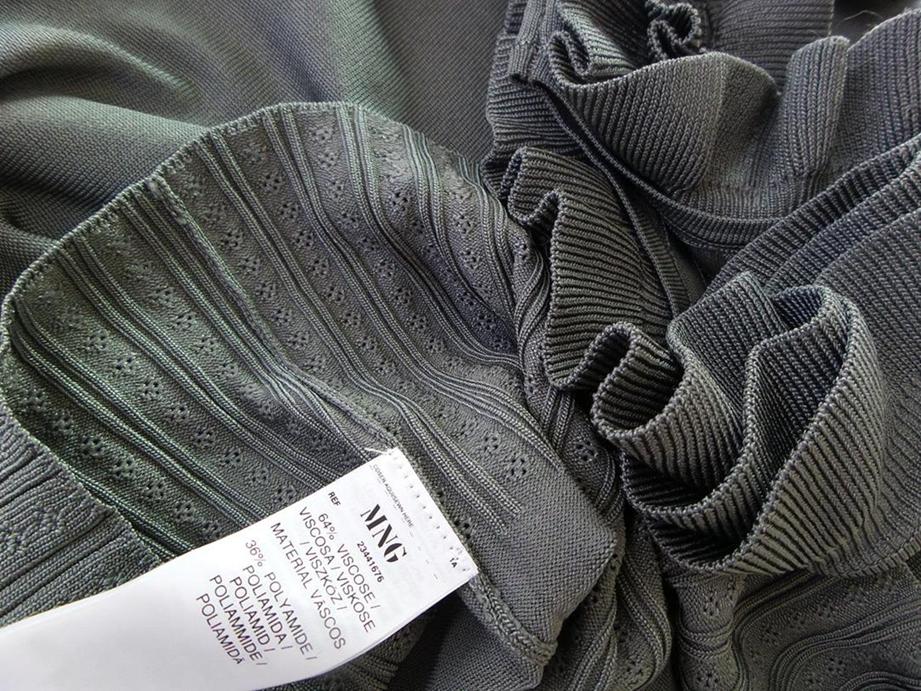 Mango Rozmiar M Kolor Szary Dekolt U Sukienka Bodycon Krótki rękaw Do Kolan Materiał Wiskoza