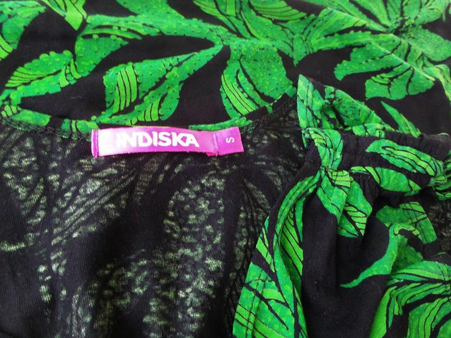 Indiska Rozmiar S Kolor Czarny W serek Sukienka A-Line Krótki rękaw Midi Materiał Wiskoza 100%