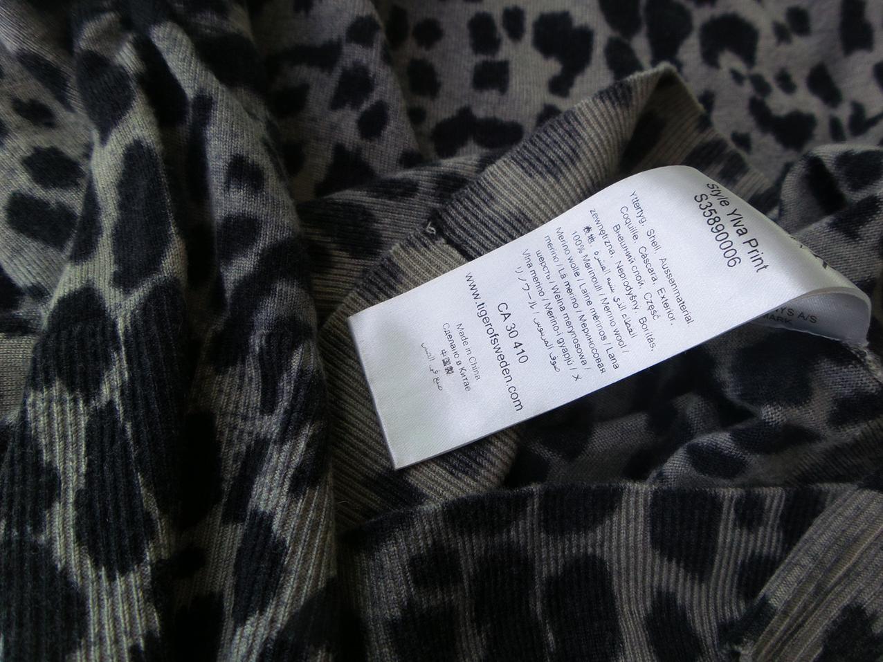 20180521_160351.jpg Tiger of Sweden Rozmiar XS Kolor Szary Panterka W łódkę Bluzka Rękaw 3/4 Materiał Wełna Merino