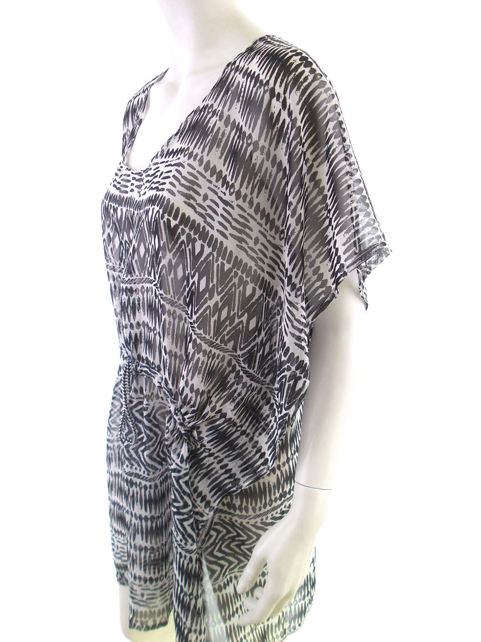 Mywear Rozmiar XXL Kolor Czarny Geometryczny Okrągły dekolt Tunika Bluzka Krótki rękaw Mywear Rozmiar XXL Kolor Czarny Geometryczny Okrągły dekolt Tunika Bluzka Krótki rękaw