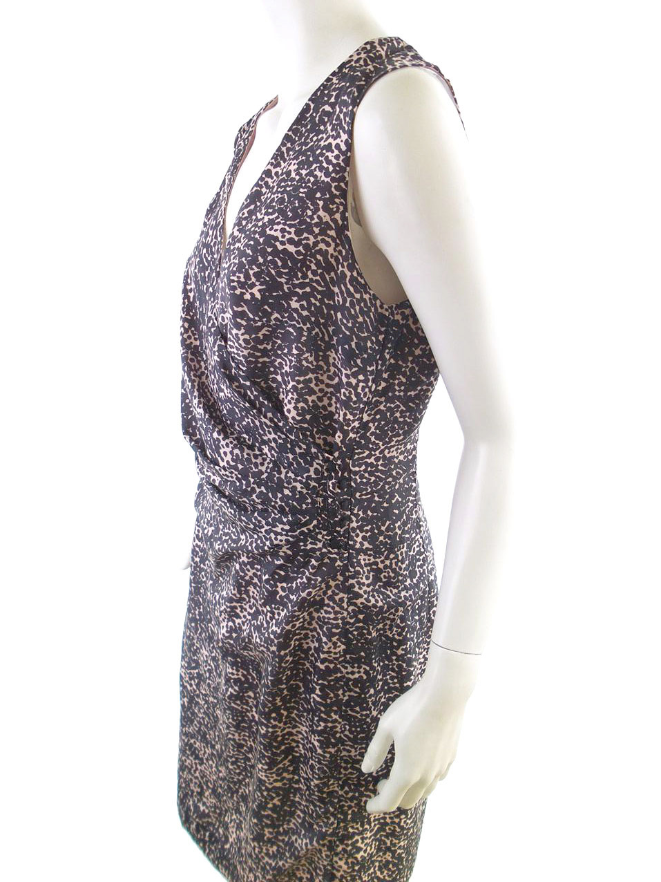 InWear Rozmiar 40 Kolor Czarny W serek Sukienka Zawijana Bezrękawnik Midi Materiał Jedwab 100% InWear Rozmiar 40 Kolor Czarny W serek Sukienka Zawijana Bezrękawnik Midi Materiał Jedwab 100%