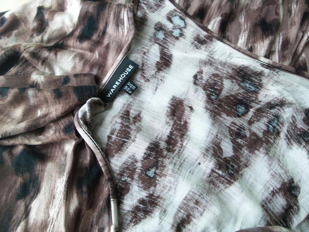 Warehouse Rozmiar 38 Kolor Brązowy W łódkę Sukienka Bodycon Rękaw 3/4 Do Kolan Materiał Wiskoza 100%
