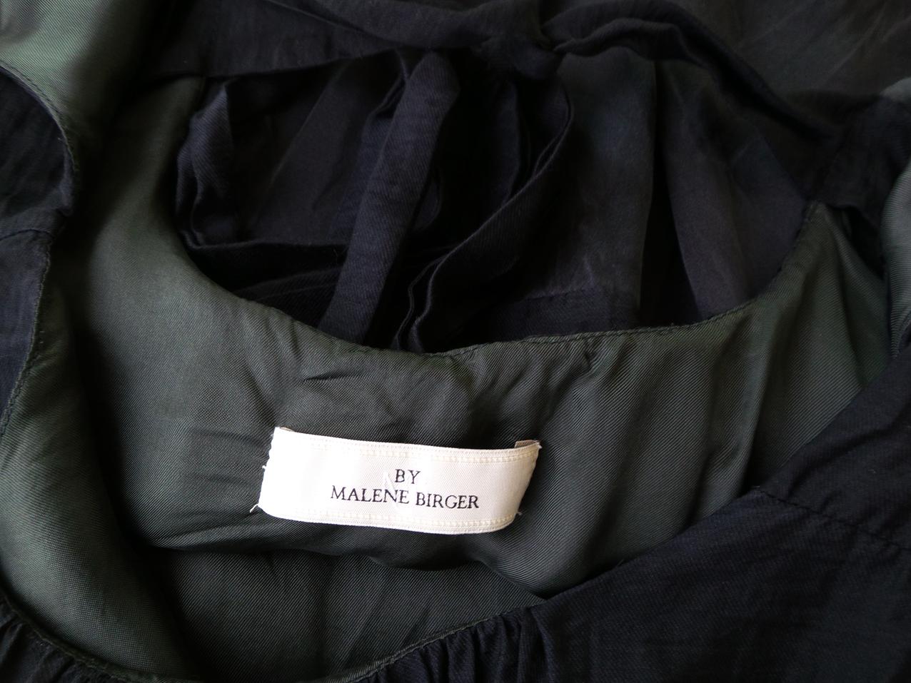 BY MALENE BIRGER Rozmiar 38 Kolor Czarny W łódkę Sukienka Prostokątna Bezrękawnik Do Kolan Materiał Wiskoza BY MALENE BIRGER Rozmiar 38 Kolor Czarny W łódkę Sukienka Prostokątna Bezrękawnik Do Kolan Materiał Wiskoza
