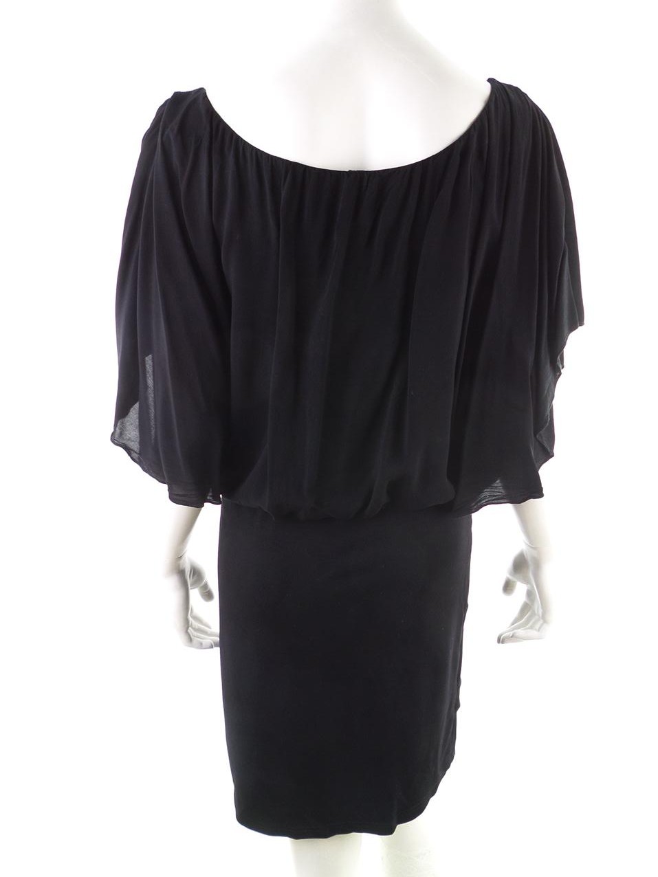 Isay Rozmiar M Kolor Czarny W łódkę Sukienka Blouson Rękaw 3/4 Do Kolan Materiał Wiskoza 100% Isay Rozmiar M Kolor Czarny W łódkę Sukienka Blouson Rękaw 3/4 Do Kolan Materiał Wiskoza 100%