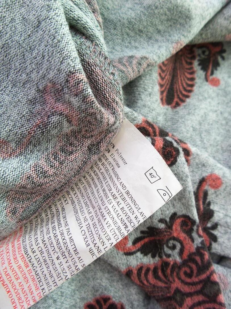 Heaven Rozmiar M/L Kolor Szary Okrągły dekolt Sukienka Sweterkowa Krótki rękaw Do Kolan Heaven Rozmiar M/L Kolor Szary Okrągły dekolt Sukienka Sweterkowa Krótki rękaw Do Kolan