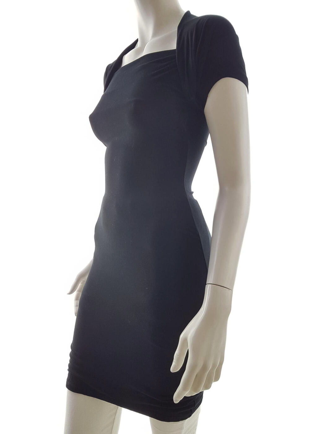 Basics Rozmiar S Kolor Czarny Kwadratowy dekolt Sukienka Bodycon Krótki rękaw Do Kolan Materiał Rayon Basics Rozmiar S Kolor Czarny Kwadratowy dekolt Sukienka Bodycon Krótki rękaw Do Kolan Materiał Rayon