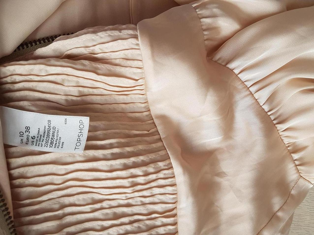 Topshop Rozmiar 38 Kolor Beżowy Odkryte Ramiona Sukienka Mini Bezrękawnik Krótka Topshop Rozmiar 38 Kolor Beżowy Odkryte Ramiona Sukienka Mini Bezrękawnik Krótka