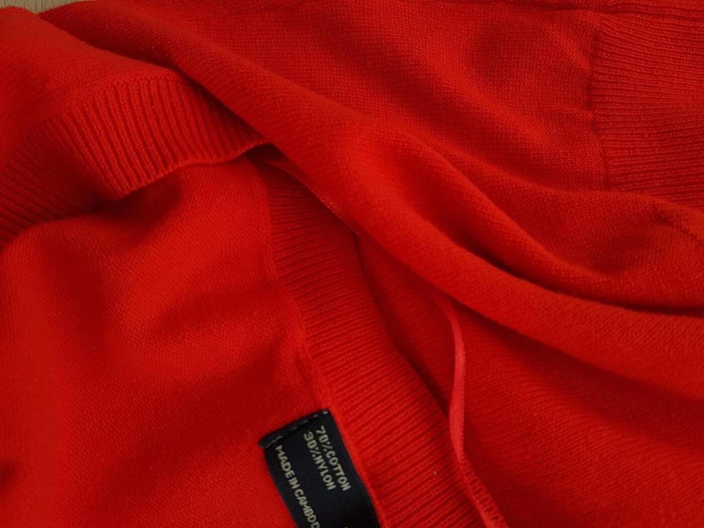 Zara Rozmiar L Kolor Czerwony Okrągły dekolt T-Shirt Krótki rękaw Materiał Bawełna