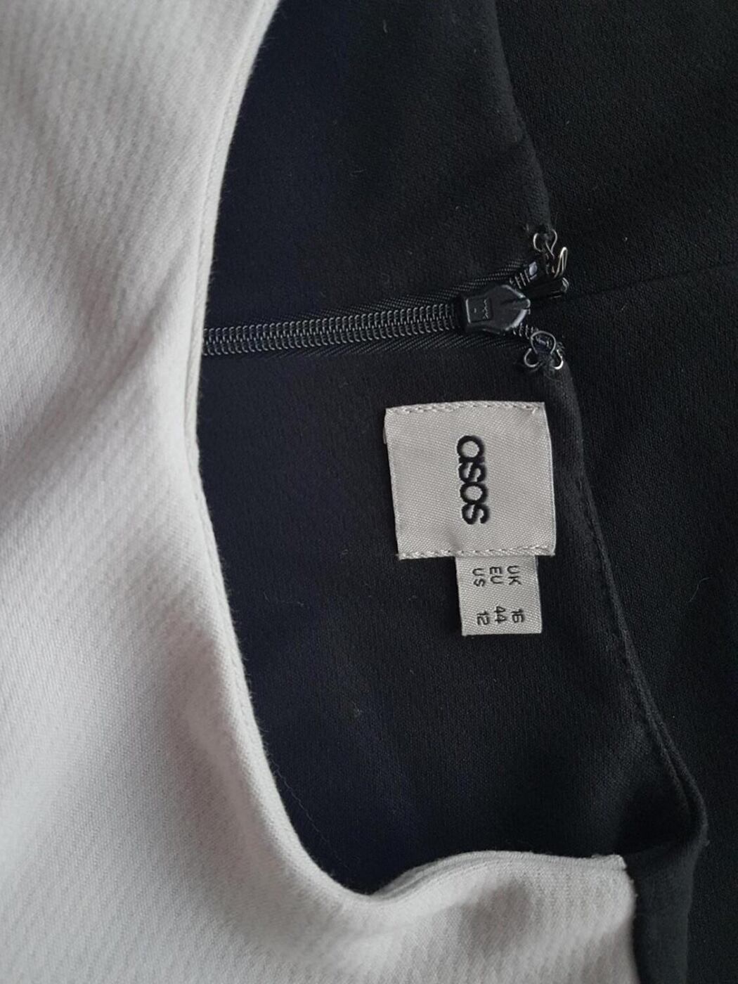 ASOS Rozmiar 44 Kolor Kremowy Okrągły dekolt Sukienka Prostokątna Długi rękaw Midi