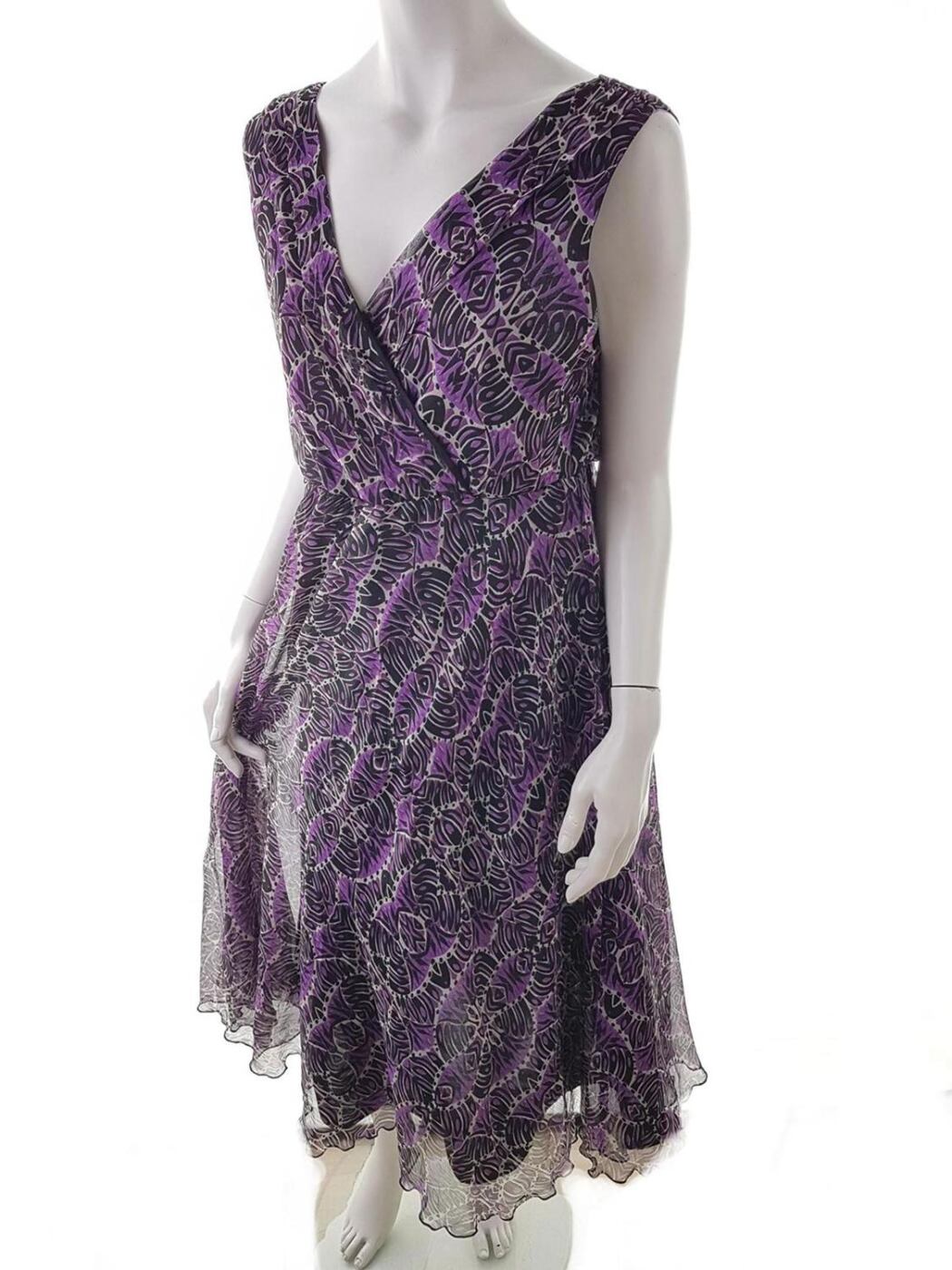 Casamia Exclusive Rozmiar 14 (42) Kolor Fioletowy W serek Sukienka Maxi Bezrękawnik Długa Casamia Exclusive Rozmiar 14 (42) Kolor Fioletowy W serek Sukienka Maxi Bezrękawnik Długa