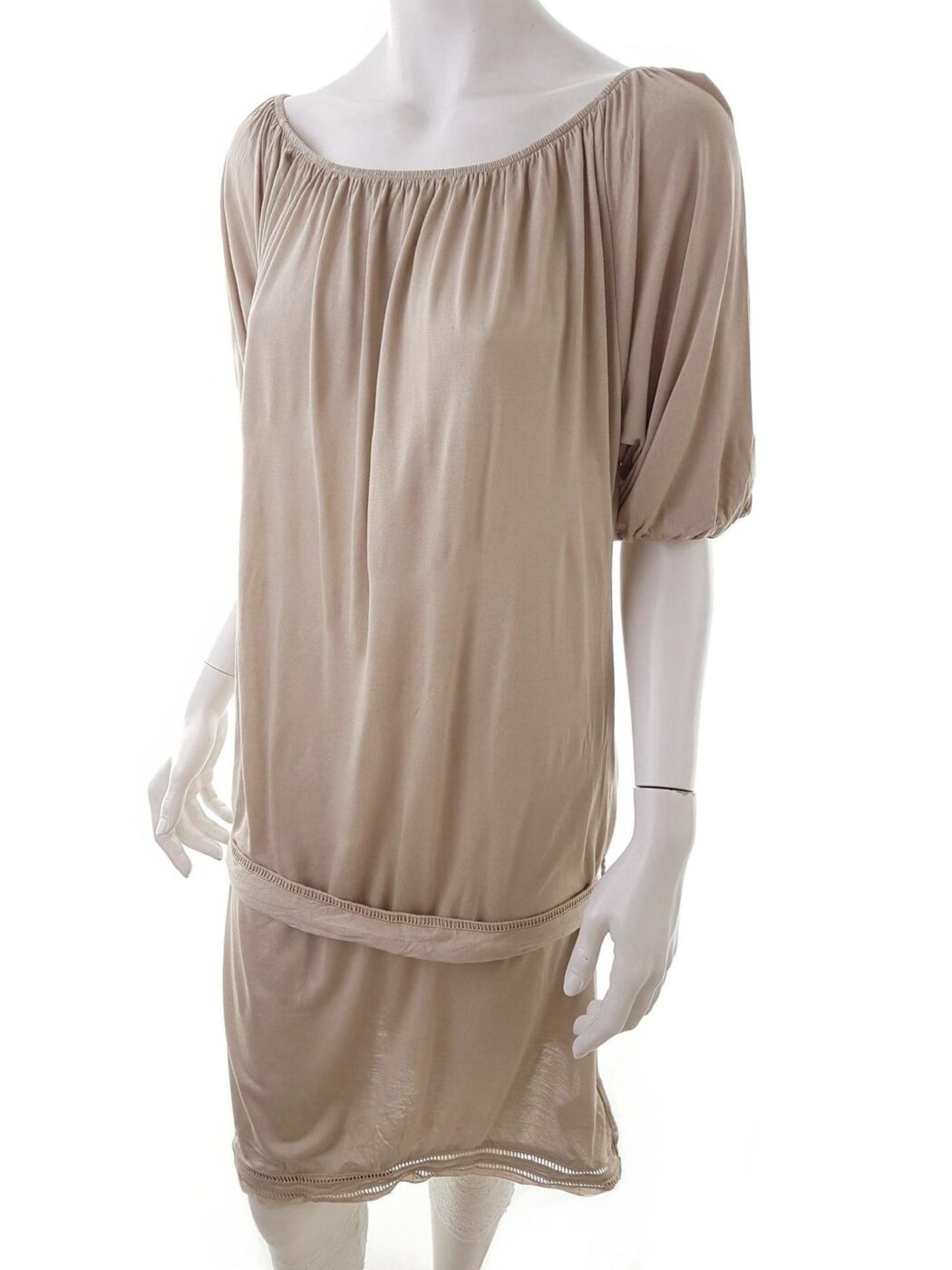 Juicy couture Rozmiar M Kolor Beżowy W łódkę Sukienka Sheath Krótki rękaw Do Kolan Materiał Modal 100% Juicy couture Rozmiar M Kolor Beżowy W łódkę Sukienka Sheath Krótki rękaw Do Kolan Materiał Modal 100%