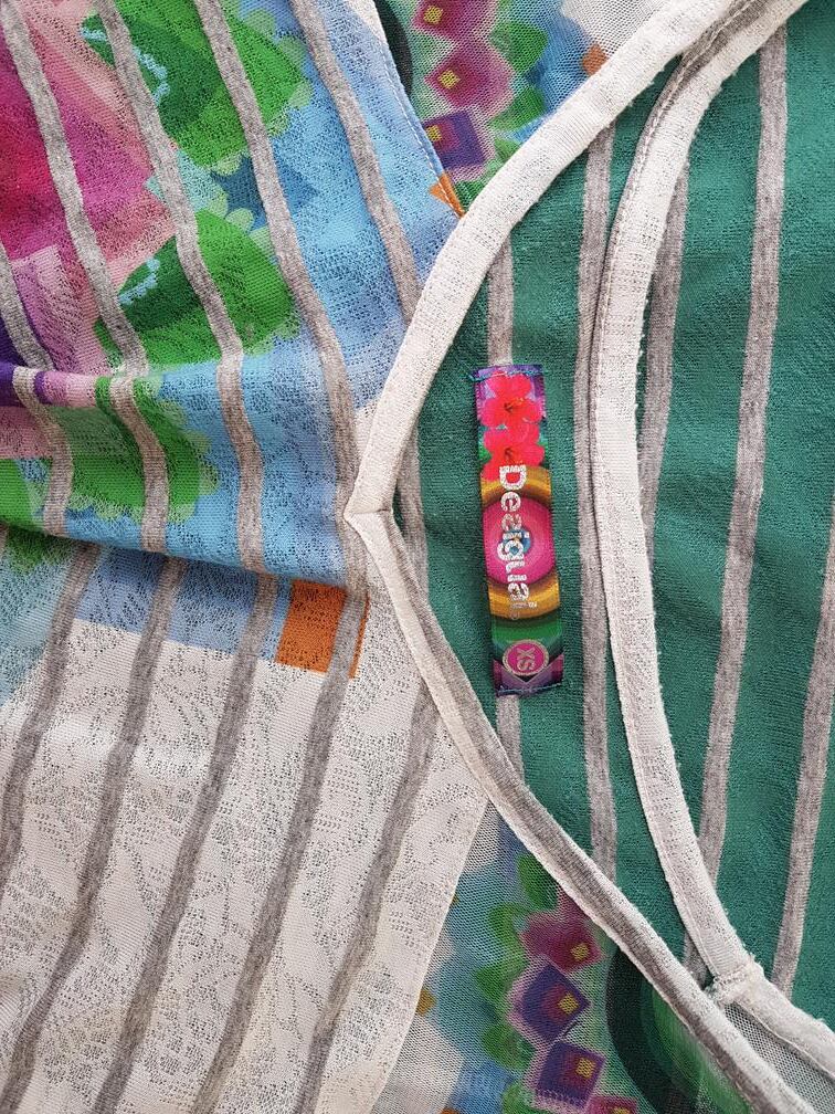 DESIGUAL Rozmiar XS Kolor Zielony W serek Tunika Bluzka Krótki rękaw DESIGUAL Rozmiar XS Kolor Zielony W serek Tunika Bluzka Krótki rękaw