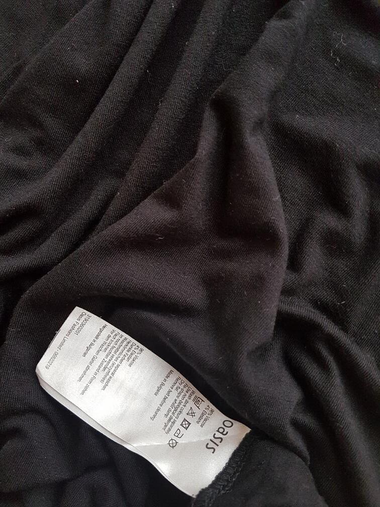 Oasis Rozmiar S Kolor Czarny Okrągły dekolt Sukienka Maxi Krótki rękaw Długa Materiał Wiskoza Oasis Rozmiar S Kolor Czarny Okrągły dekolt Sukienka Maxi Krótki rękaw Długa Materiał Wiskoza