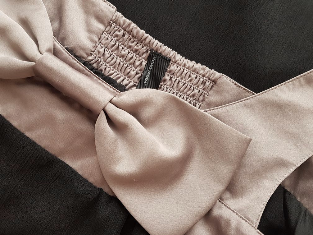 Vero moda Rozmiar L Kolor Czarny Odkryte Ramiona Suknia Balowa Sukienka Wieczorowa Bezrękawnik Do Kolan Vero moda Rozmiar L Kolor Czarny Odkryte Ramiona Suknia Balowa Sukienka Wieczorowa Bezrękawnik Do Kolan