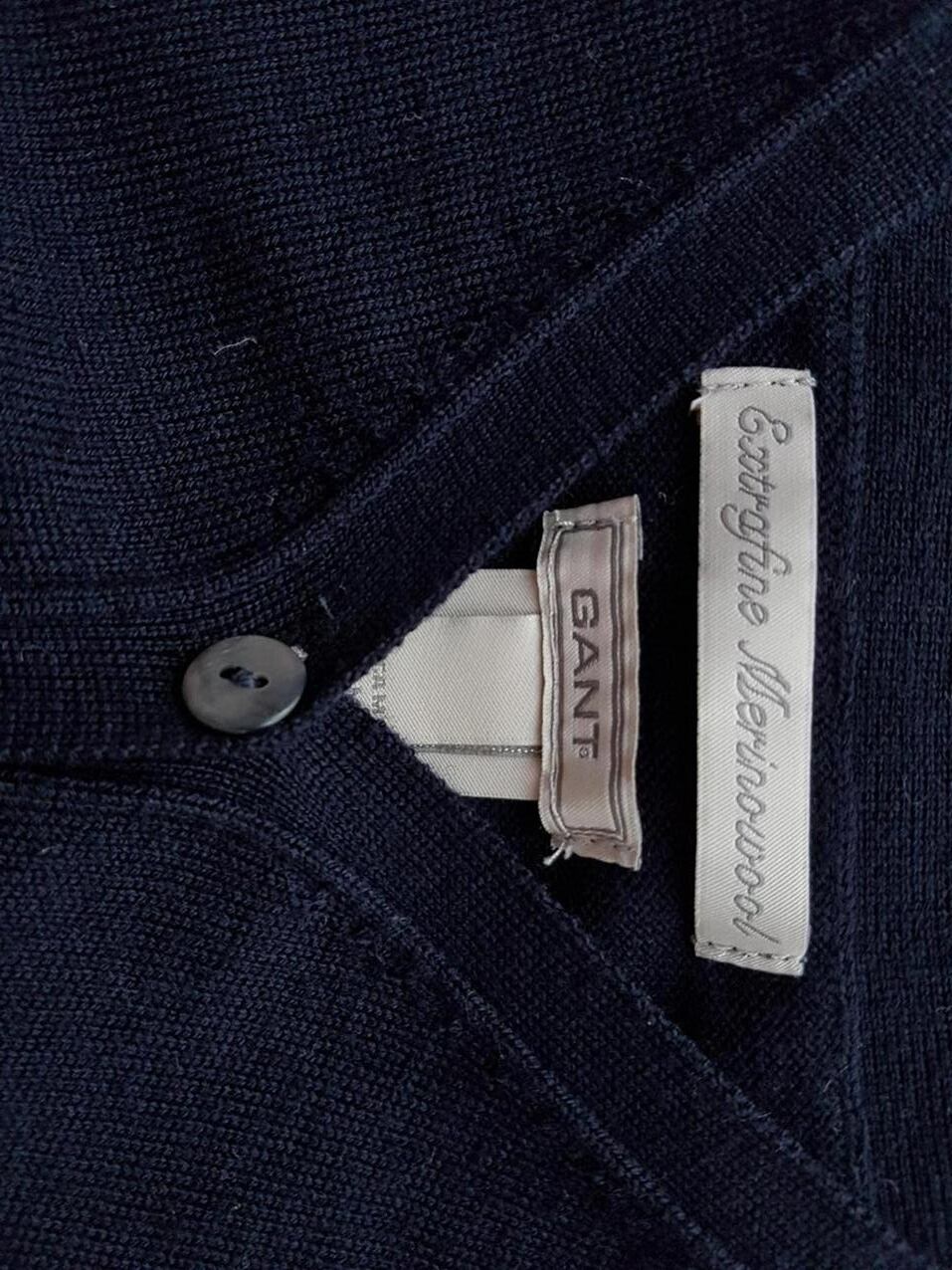 Gant Rozmiar M Kolor Granatowy W serek Tunika Bluzka Dzianina Bezrękawnik Materiał Wełna Merino Gant Rozmiar M Kolor Granatowy W serek Tunika Bluzka Dzianina Bezrękawnik Materiał Wełna Merino