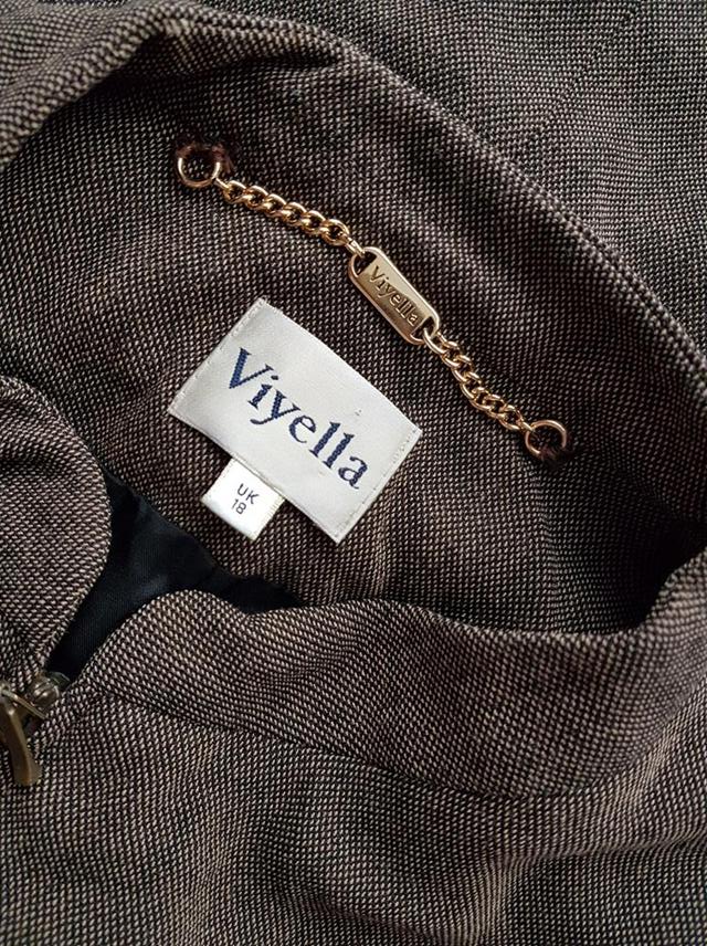 Viyella Rozmiar 44 Kolor Brązowy Płaszcz Długi rękaw Materiał Wiskoza
