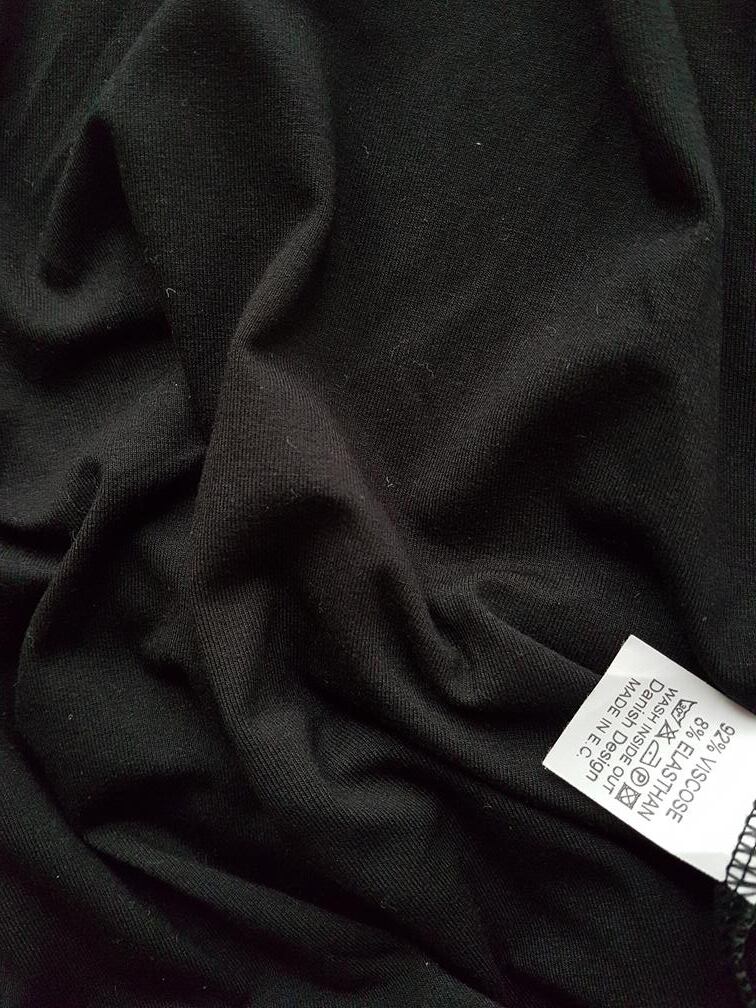 Handberg Rozmiar 3XL Kolor Czarny Okrągły dekolt Tunika Bluzka Rękaw 3/4 Materiał Wiskoza Handberg Rozmiar 3XL Kolor Czarny Okrągły dekolt Tunika Bluzka Rękaw 3/4 Materiał Wiskoza