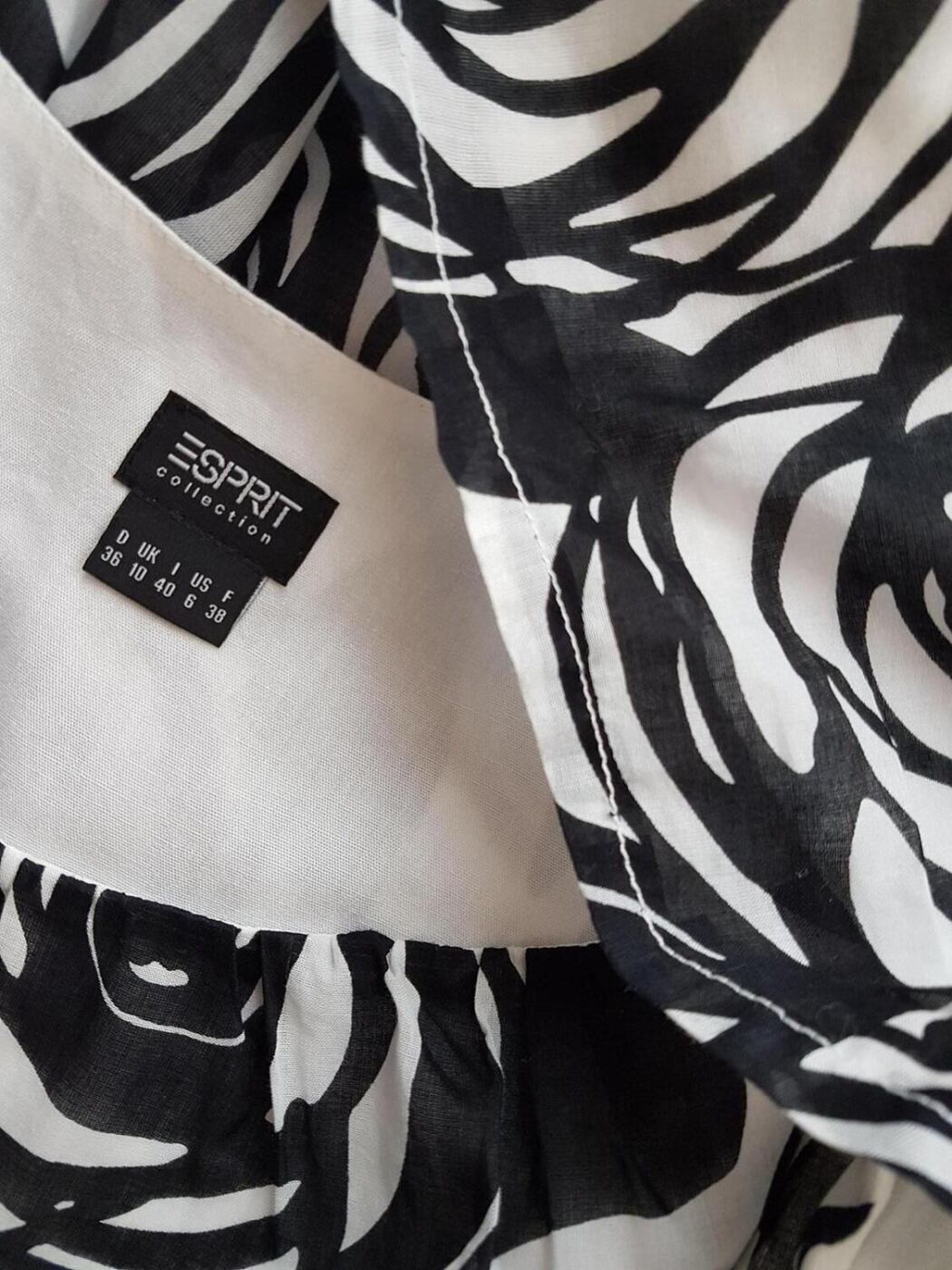 Esprit Rozmiar 36 Kolor Czarny Okrągły dekolt Sukienka Mini Bezrękawnik Krótka Esprit Rozmiar 36 Kolor Czarny Okrągły dekolt Sukienka Mini Bezrękawnik Krótka