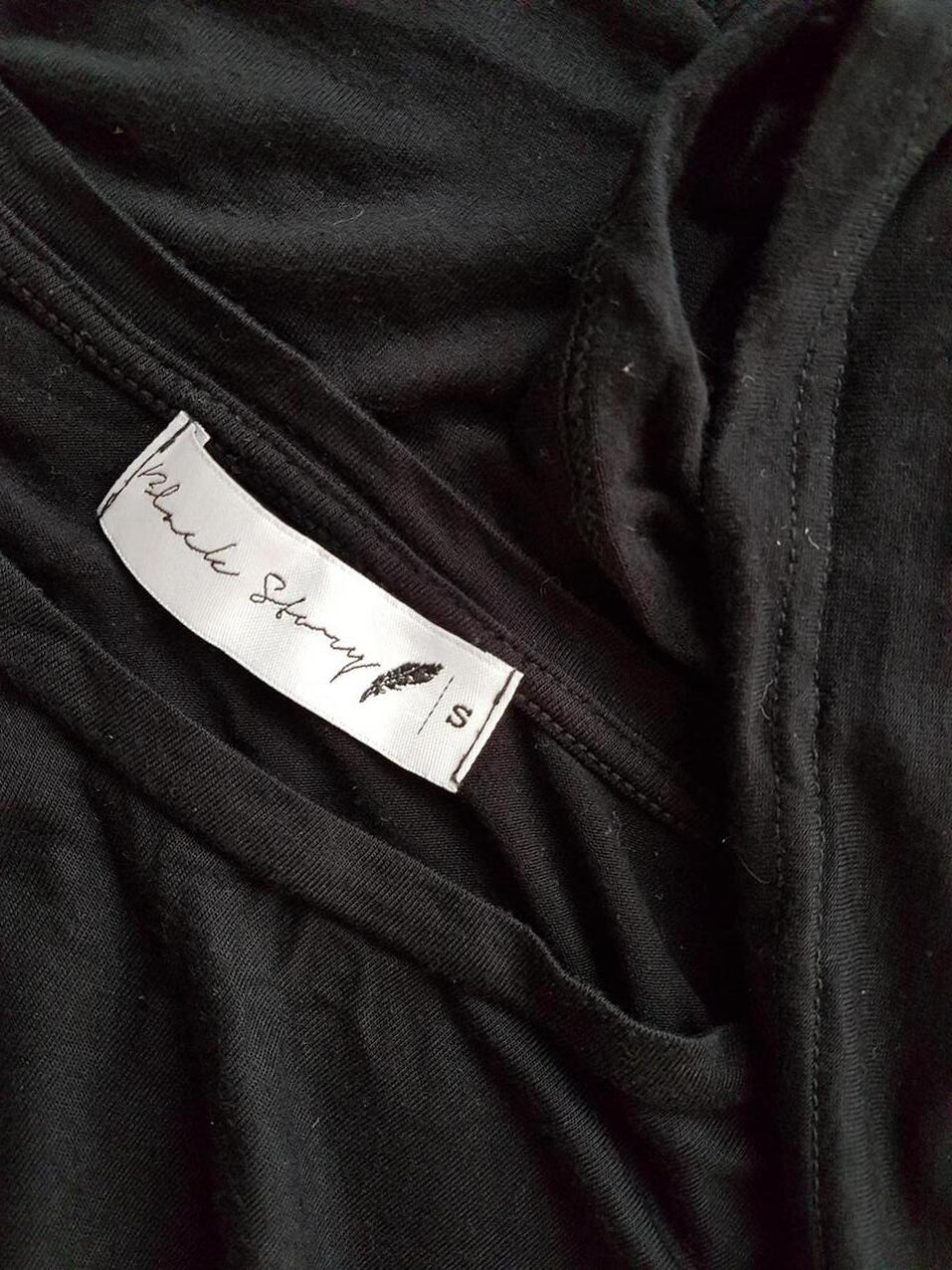Black Story Rozmiar S Kolor Czarny W łódkę Tunika Bluzka Rękaw 3/4 Materiał Wiskoza Black Story Rozmiar S Kolor Czarny W łódkę Tunika Bluzka Rękaw 3/4 Materiał Wiskoza