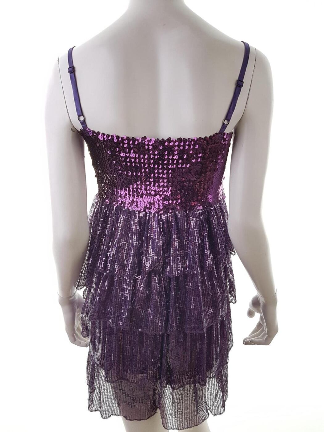 Fabuluscious Rozmiar M/L Kolor Fioletowy Odkryte Ramiona Sukienka Bodycon Bezrękawnik Krótka Fabuluscious Rozmiar M/L Kolor Fioletowy Odkryte Ramiona Sukienka Bodycon Bezrękawnik Krótka