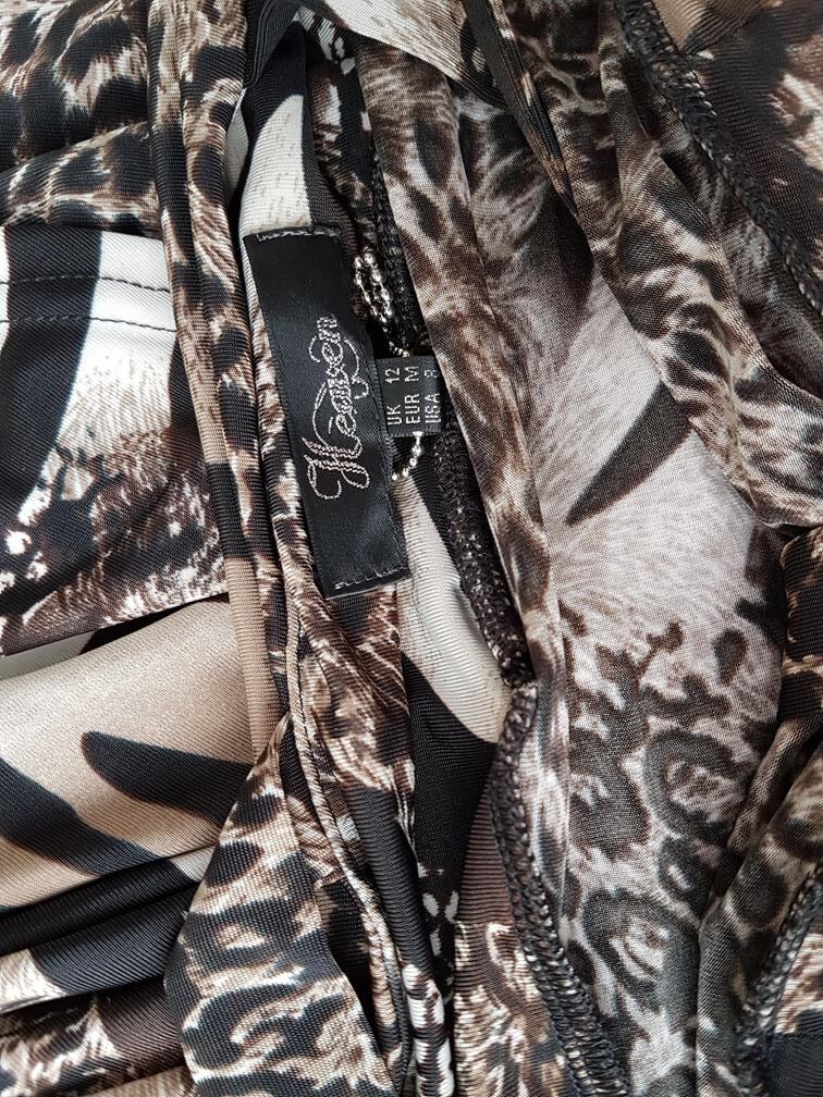 Heaven Rozmiar M Kolor Brązowy Odkryte Ramiona Sukienka Bodycon Bezrękawnik Do Kolan Heaven Rozmiar M Kolor Brązowy Odkryte Ramiona Sukienka Bodycon Bezrękawnik Do Kolan