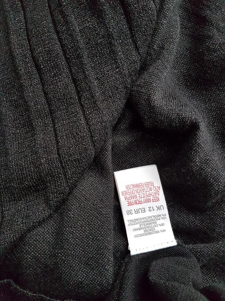 River island Rozmiar 12 (40) Kolor Czarny Okrągły dekolt Sukienka Sweterkowa Krótki rękaw Do Kolan Materiał Wiskoza River island Rozmiar 12 (40) Kolor Czarny Okrągły dekolt Sukienka Sweterkowa Krótki rękaw Do Kolan Materiał Wiskoza