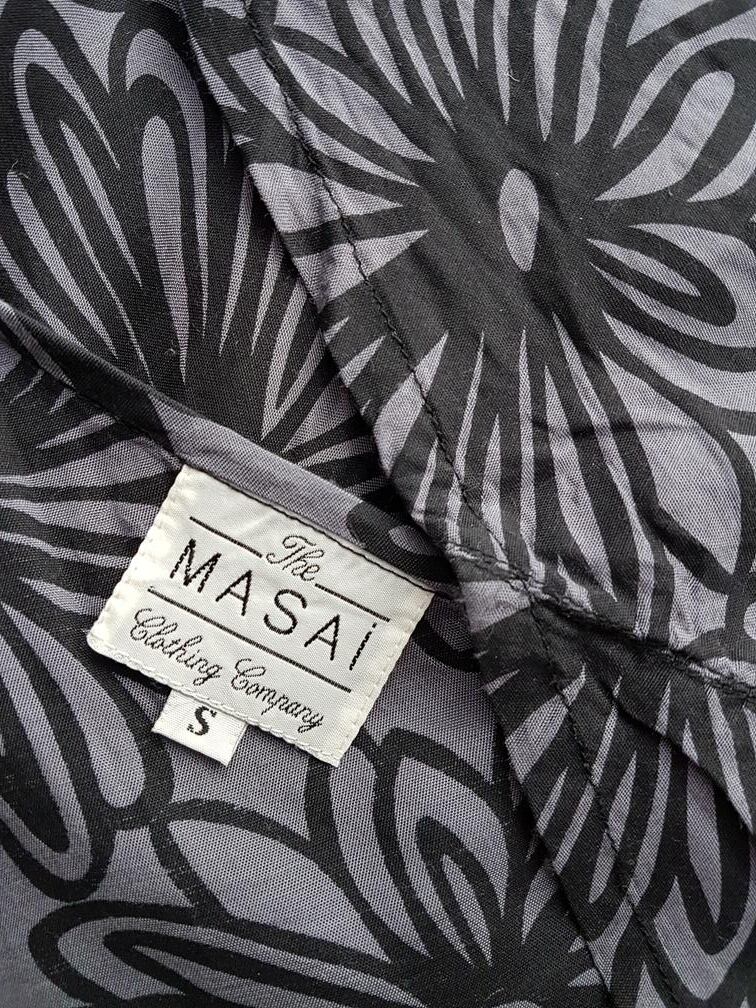 The Masai Rozmiar S Kolor Szary W serek Sukienka Mini Krótki rękaw Krótka The Masai Rozmiar S Kolor Szary W serek Sukienka Mini Krótki rękaw Krótka