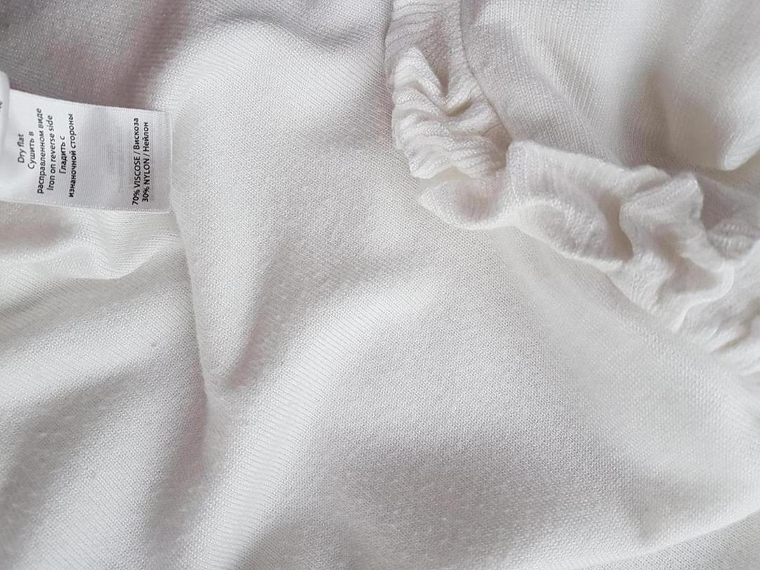 Fusion Rozmiar 40 Kolor Kremowy Golf Sweter Długi rękaw Materiał Wiskoza Cienka dzianina