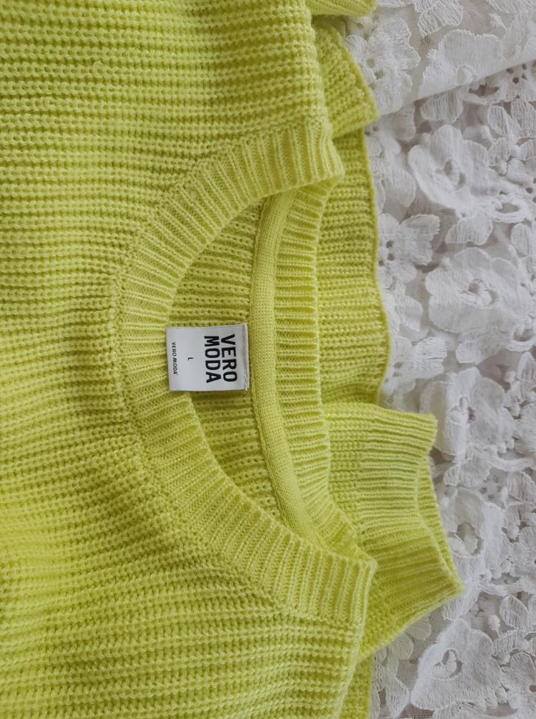20181002_104325.jpg Vero moda Rozmiar L Kolor Limonkowa Zieleń Okrągły dekolt Sweter Rękaw 3/4 Materiał Akryl 100% Cienka dzianina