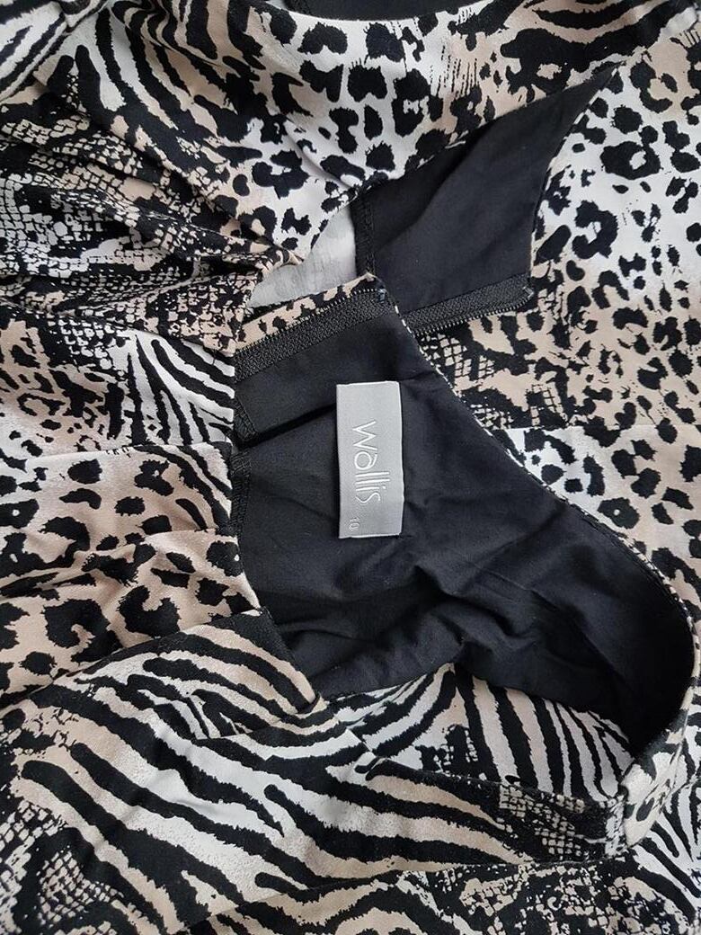 Wallis Rozmiar 10 (38) Kolor Beżowy Odkryte Ramiona Sukienka Bodycon Bezrękawnik Do Kolan Materiał Bawełna Wallis Rozmiar 10 (38) Kolor Beżowy Odkryte Ramiona Sukienka Bodycon Bezrękawnik Do Kolan Materiał Bawełna