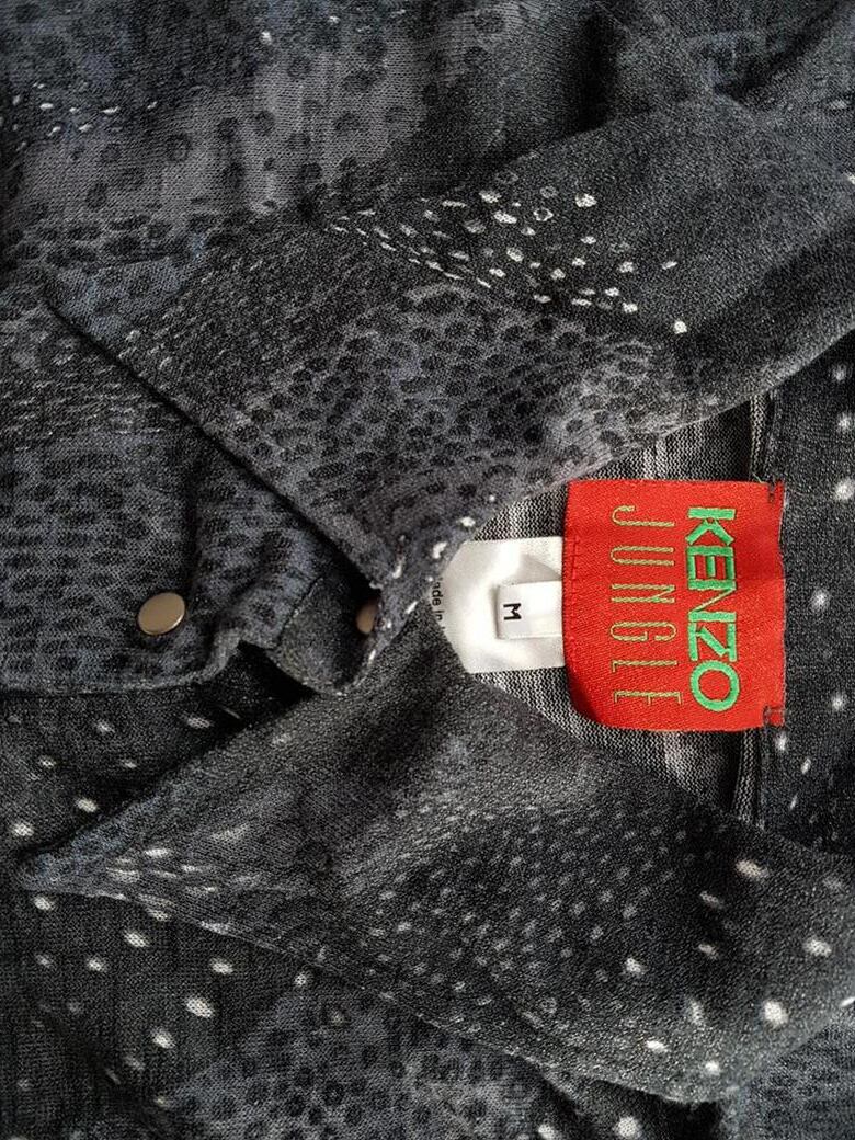 Kenzo Jungle Rozmiar M Kolor Szary Panterka Kołnierz Tunika Popover Bluzka Długi rękaw Materiał Wiskoza Kenzo Jungle Rozmiar M Kolor Szary Panterka Kołnierz Tunika Popover Bluzka Długi rękaw Materiał Wiskoza