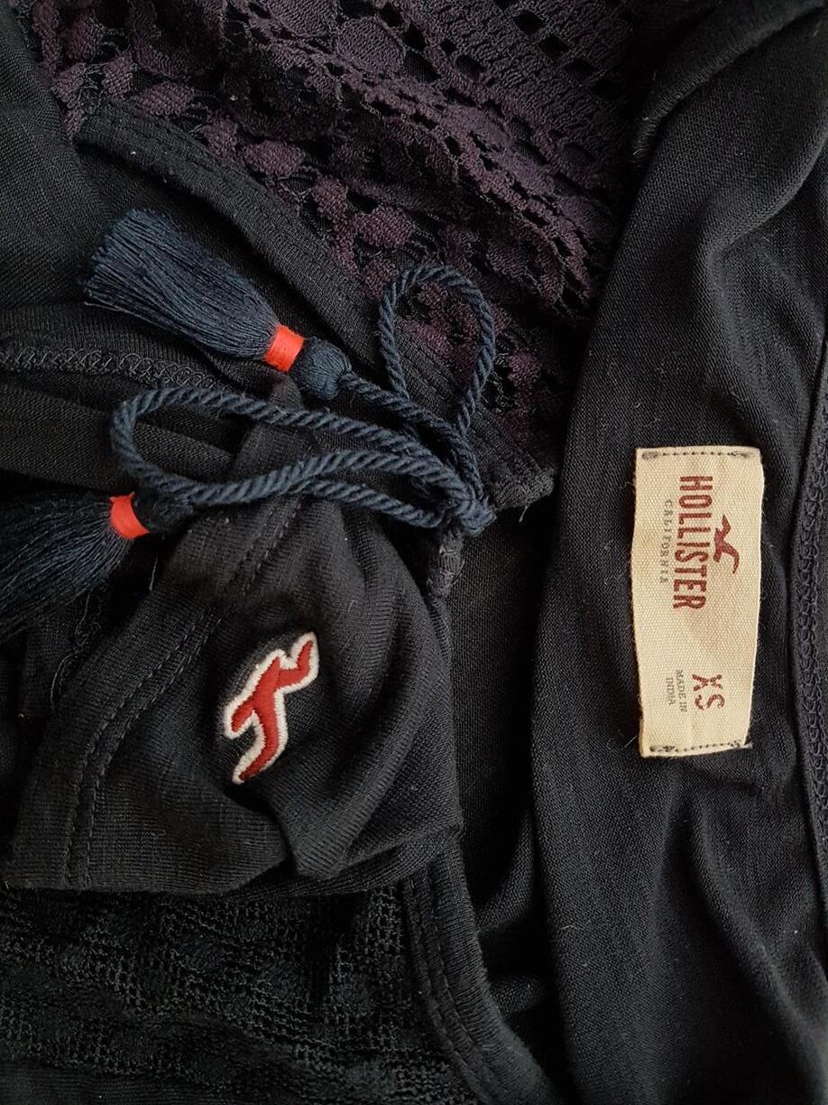 Hollister Rozmiar XS Kolor Czarny Okrągły dekolt Tunika Bluzka Rękaw 3/4 Materiał Wiskoza 100%