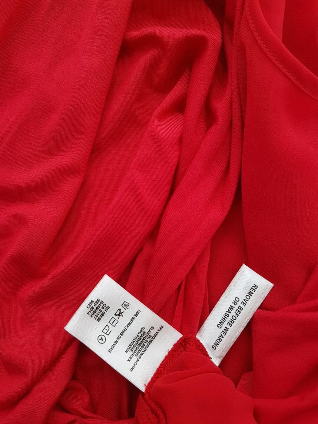 DKNYC Rozmiar M Kolor Czerwony W łódkę Tunika Bluzka Długi rękaw Materiał Wiskoza DKNYC Rozmiar M Kolor Czerwony W łódkę Tunika Bluzka Długi rękaw Materiał Wiskoza