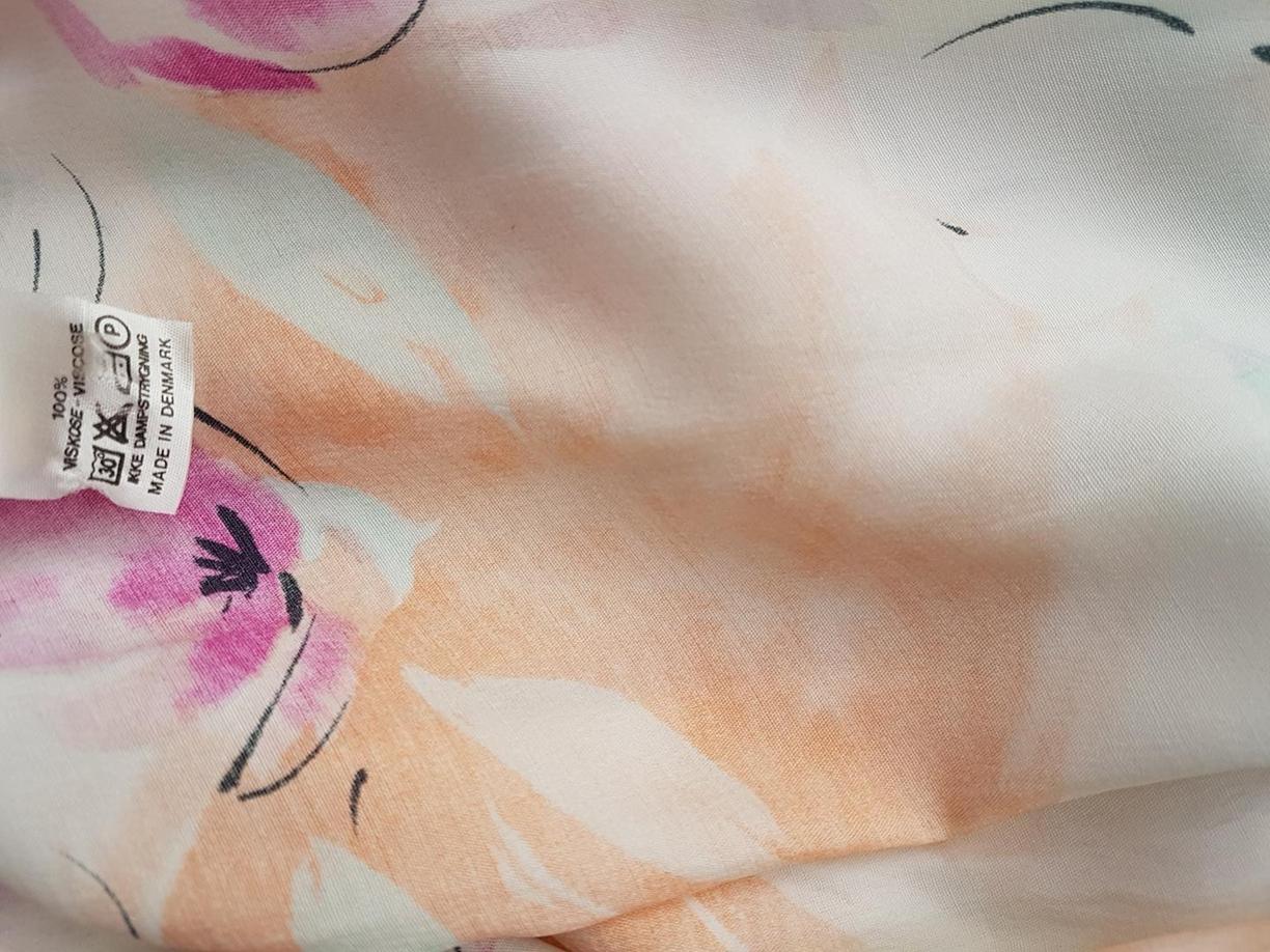 Pitava Rozmiar 38 Kolor Różowy Okrągły dekolt Sukienka Sheath Rękaw 3/4 Midi Materiał Wiskoza 100% Pitava Rozmiar 38 Kolor Różowy Okrągły dekolt Sukienka Sheath Rękaw 3/4 Midi Materiał Wiskoza 100%