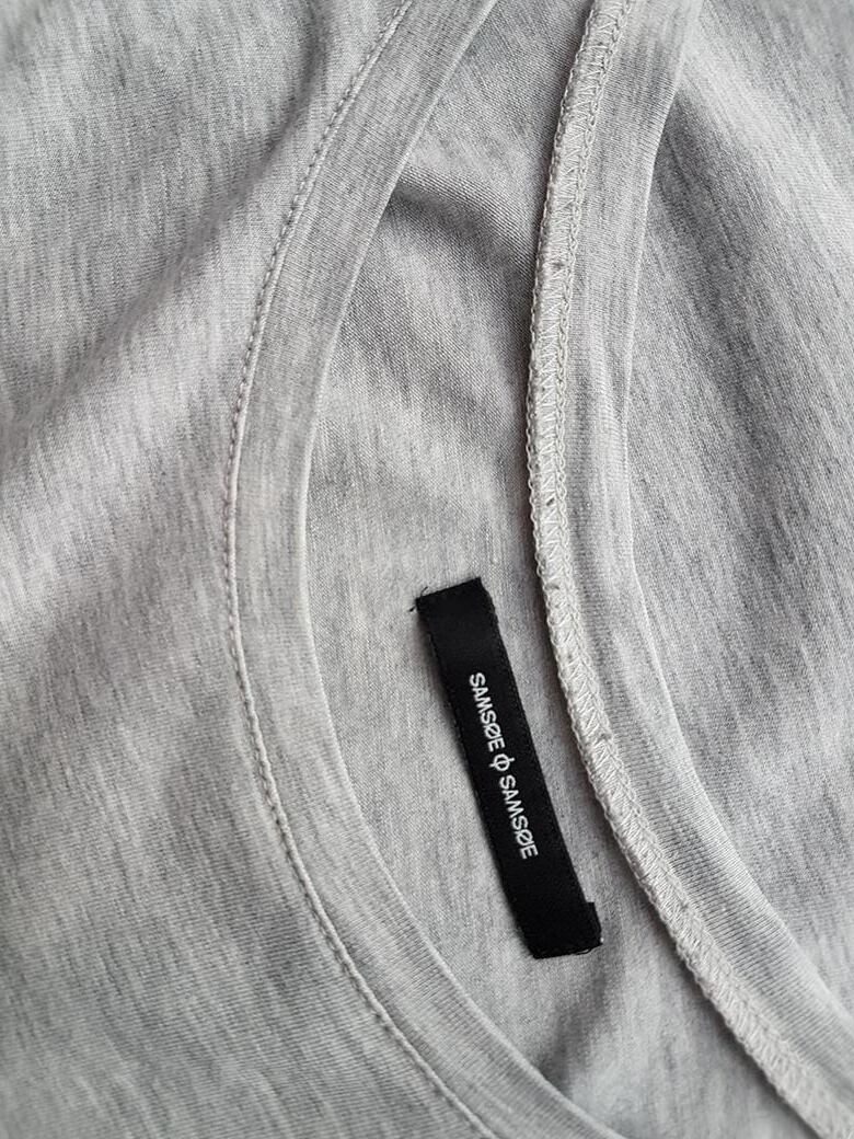 Rozmiar M/L Kolor Szary Dekolt U Sukienka Tank Top Bezrękawnik Do Kolan Materiał Bawełna Rozmiar M/L Kolor Szary Dekolt U Sukienka Tank Top Bezrękawnik Do Kolan Materiał Bawełna