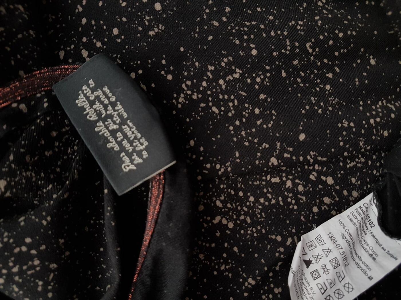 Maison scotch Rozmiar 3 Kolor Czarny Dekolt U Tunika Bluzka Krótki rękaw Materiał Bawełna 100% Maison scotch Rozmiar 3 Kolor Czarny Dekolt U Tunika Bluzka Krótki rękaw Materiał Bawełna 100%