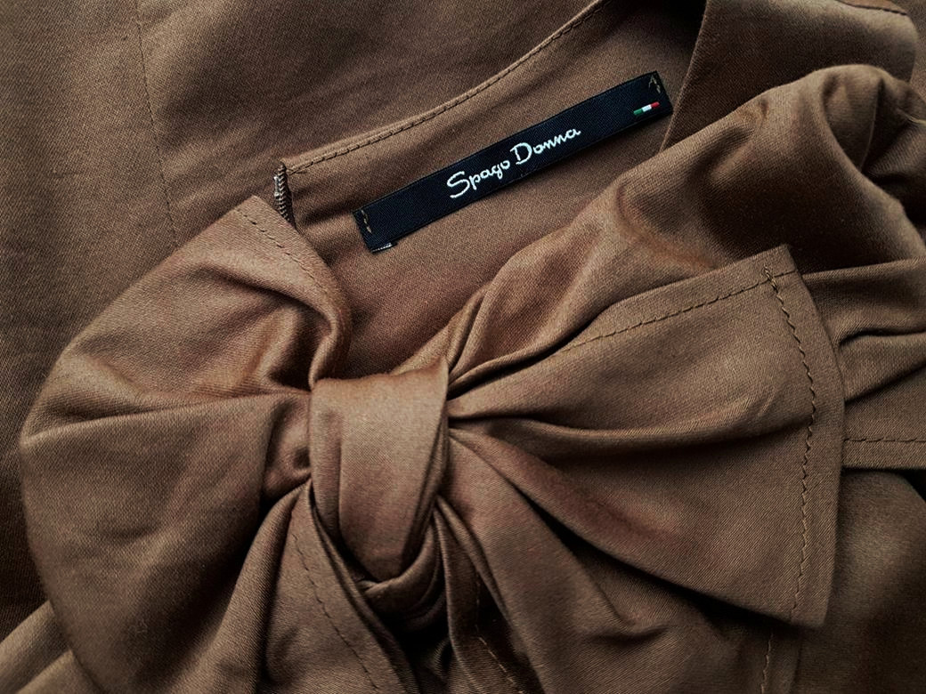 Spago Donna Rozmiar 44 Kolor Brązowy Split Crew Neck Suknia Balowa Sukienka Wieczorowa Bezrękawnik Midi Materiał Bawełna Spago Donna Rozmiar 44 Kolor Brązowy Split Crew Neck Suknia Balowa Sukienka Wieczorowa Bezrękawnik Midi Materiał Bawełna