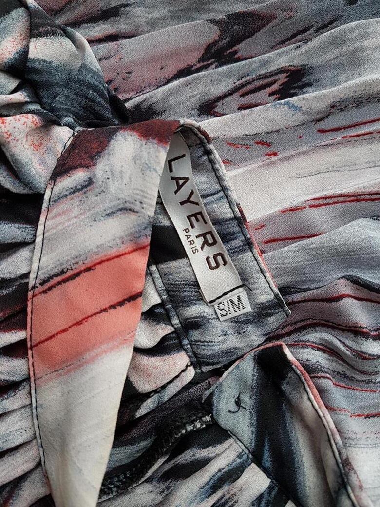 Layers Paris Rozmiar S/M Kolor Szary Pół golf Sukienka Mini Długi rękaw Krótka Layers Paris Rozmiar S/M Kolor Szary Pół golf Sukienka Mini Długi rękaw Krótka