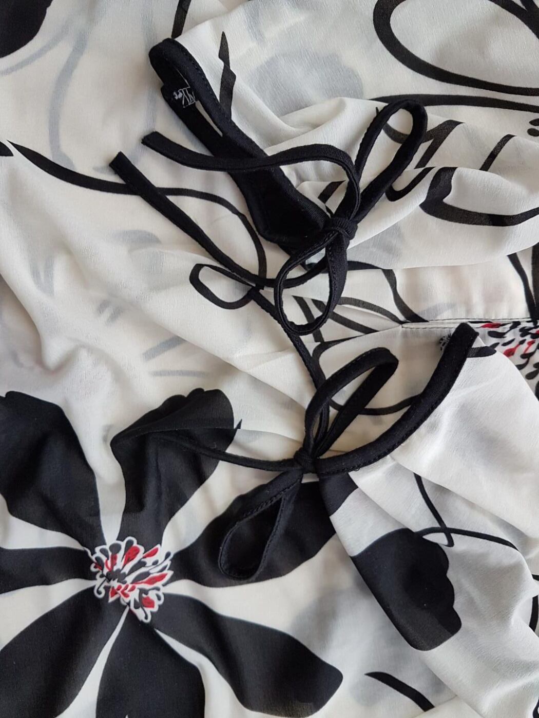 Mina Collection Rozmiar S/M Kolor Kremowy Kwadratowy dekolt Sukienka Mini Rękaw 3/4 Krótka