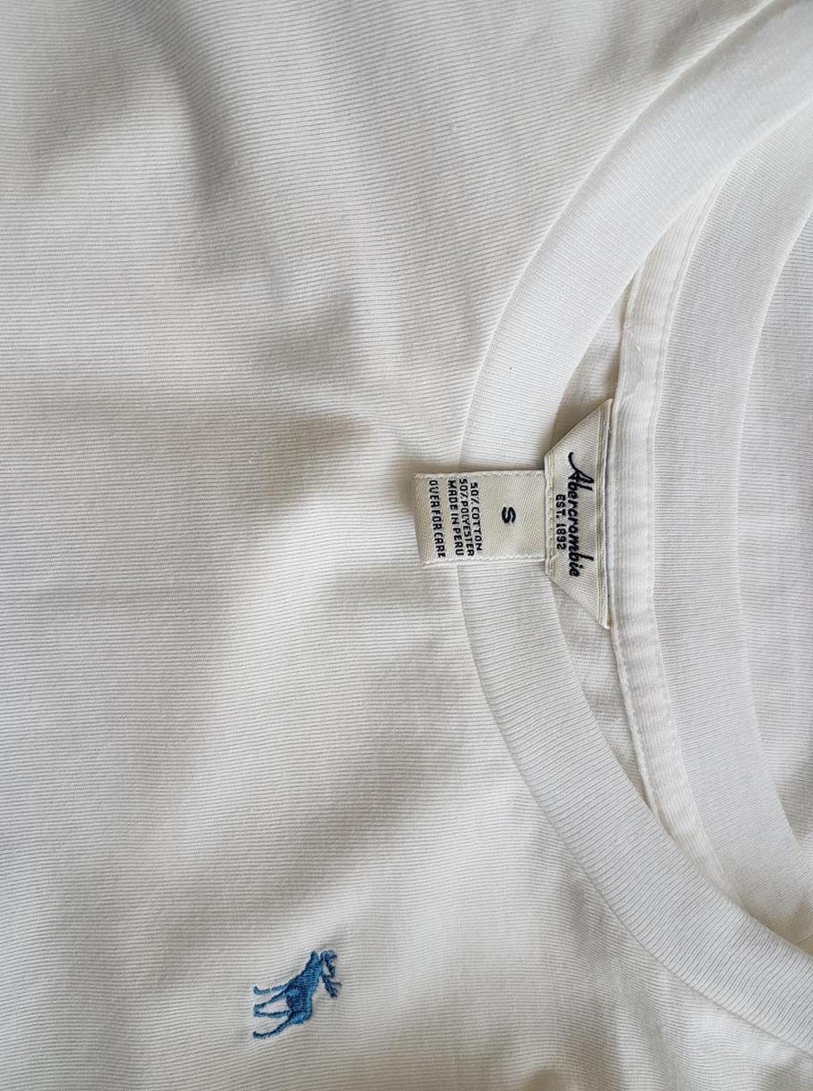 20181119_114431.jpg ABERCROMBIE Rozmiar S Kolor Kremowy Crew Neck Bluza Długi rękaw Materiał Bawełna