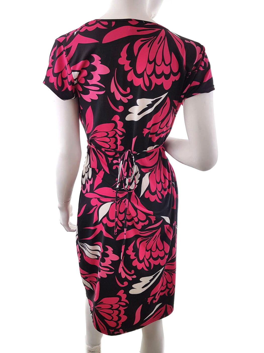 Suzy Rozmiar M Kolor Czarny W serek Sukienka Bodycon Krótki rękaw Midi Suzy Rozmiar M Kolor Czarny W serek Sukienka Bodycon Krótki rękaw Midi