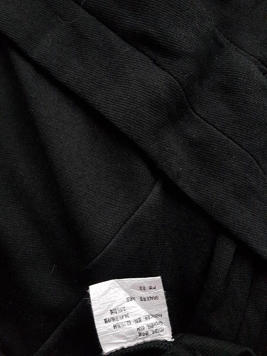 Vivian Rozmiar XS Kolor Czarny Okrągły dekolt Sukienka Bodycon Bezrękawnik Do Kolan Vivian Rozmiar XS Kolor Czarny Okrągły dekolt Sukienka Bodycon Bezrękawnik Do Kolan