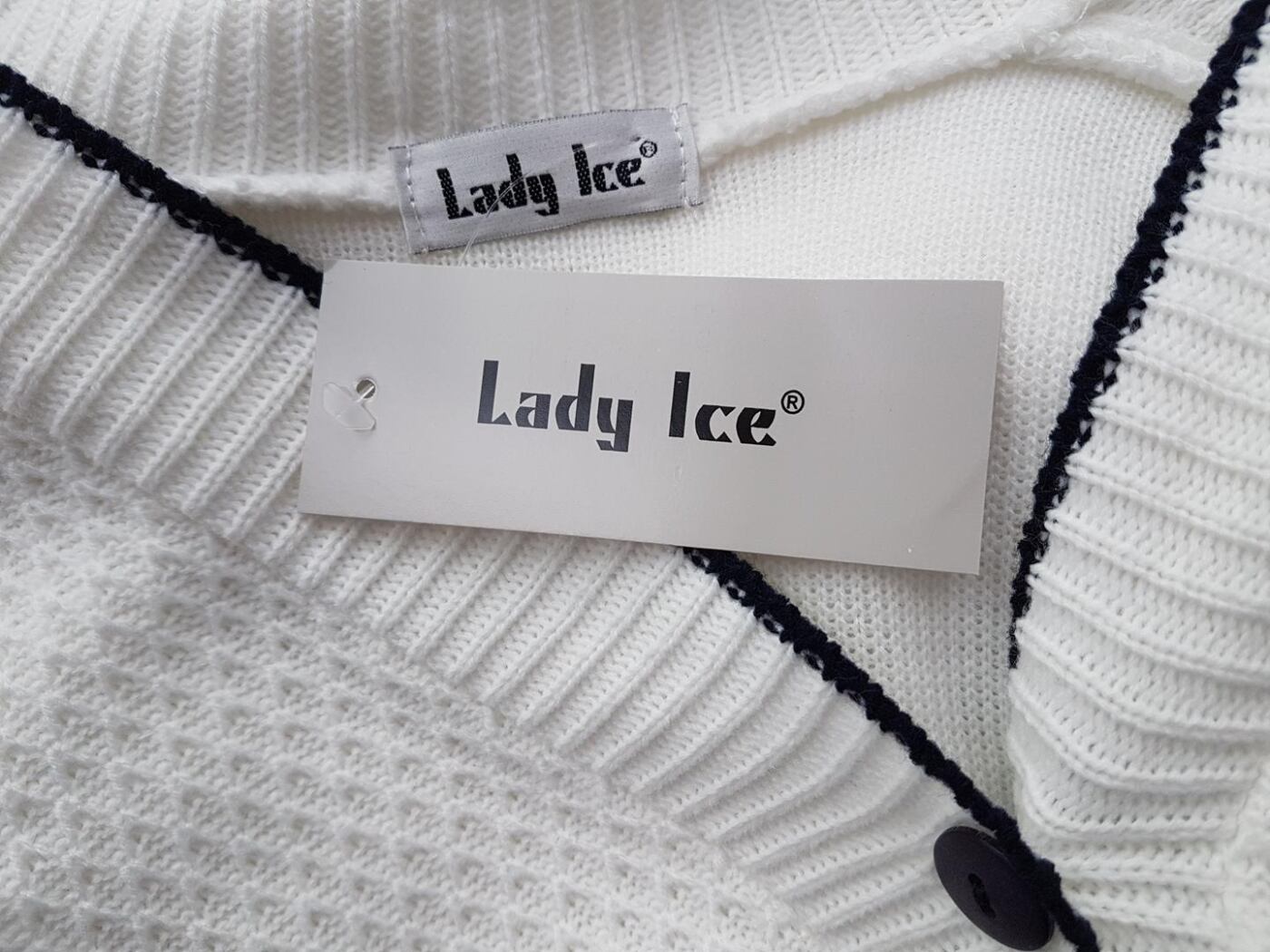 20181122_124709.jpg Lady Ice Rozmiar M/L Kolor Kremowy W serek Kardigan Zapinany Długi rękaw Materiał Akryl 100% Dzianina waflowa