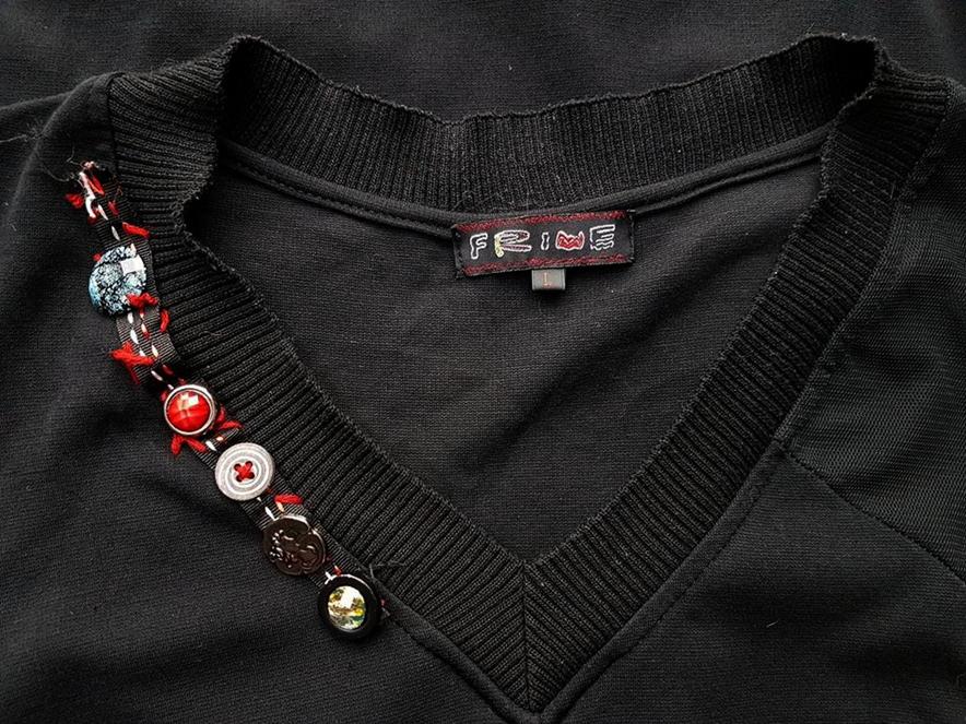 Frime Rozmiar L Kolor Czarny W serek Sukienka Sweterkowa Długi rękaw Do Kolan Materiał Rayon Frime Rozmiar L Kolor Czarny W serek Sukienka Sweterkowa Długi rękaw Do Kolan Materiał Rayon