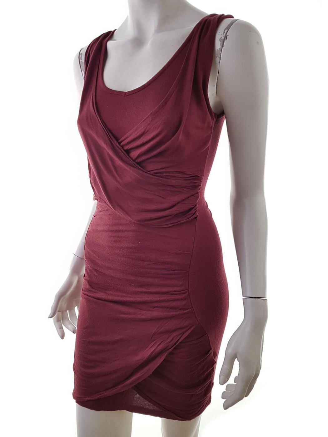 Ichi Rozmiar XS Kolor Bordowy Drapowany dekolt Sukienka Bodycon Bezrękawnik Do Kolan Materiał Wiskoza 100%