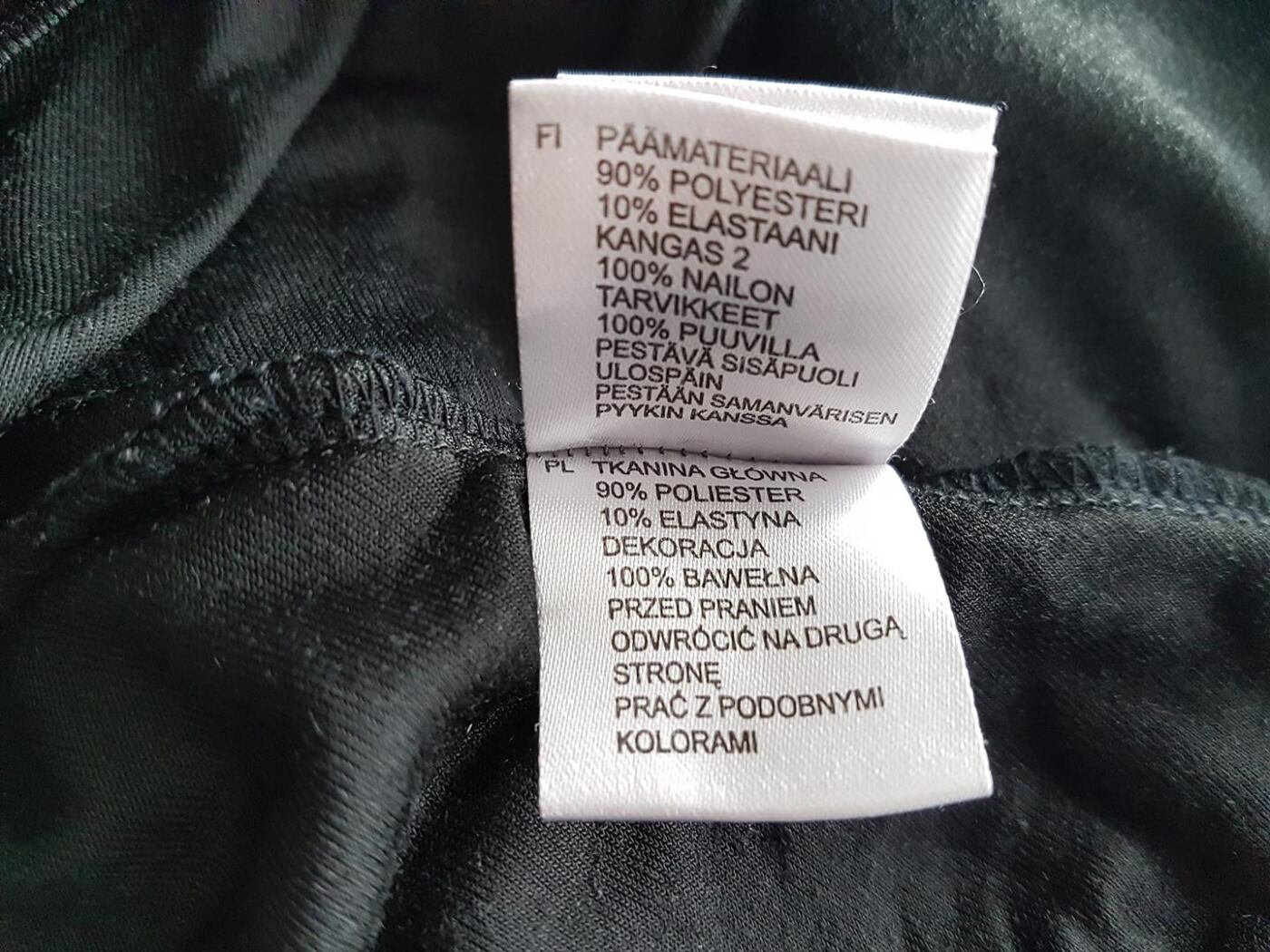 Kappahl Rozmiar 36/38 Kolor Czarny Okrągły dekolt Sukienka Sweterkowa Długi rękaw Do Kolan Kappahl Rozmiar 36/38 Kolor Czarny Okrągły dekolt Sukienka Sweterkowa Długi rękaw Do Kolan