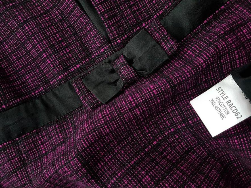 Rouge Rozmiar 14/40 Kolor Fuksja Odkryte Ramiona Sukienka A-Line Bezrękawnik Midi Materiał Bawełna Rouge Rozmiar 14/40 Kolor Fuksja Odkryte Ramiona Sukienka A-Line Bezrękawnik Midi Materiał Bawełna