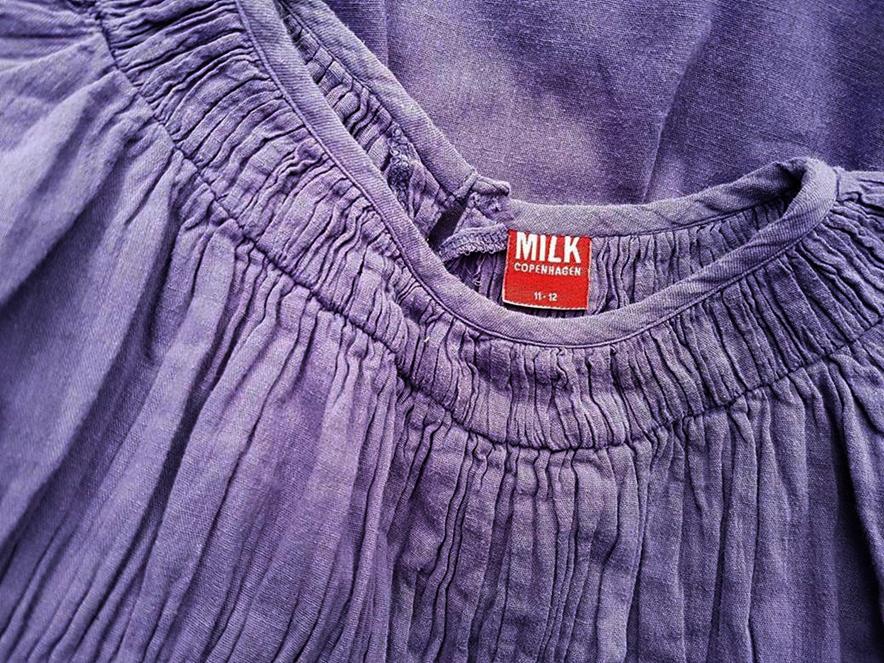 Milk Copenhagen Rozmiar 11-12 lat Kolor Fioletowy Okrągły dekolt Sukienka Mini Rękaw 3/4 Krótka Materiał Bawełna 100%