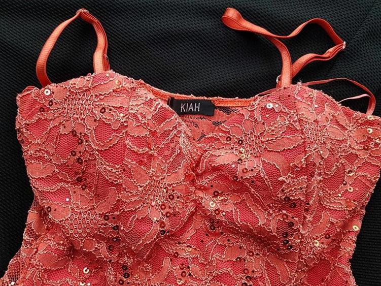 Kiah Rozmiar 12 (40) Kolor Czarny Dekolt Serce Sukienka Mini Bezrękawnik Krótka Kiah Rozmiar 12 (40) Kolor Czarny Dekolt Serce Sukienka Mini Bezrękawnik Krótka