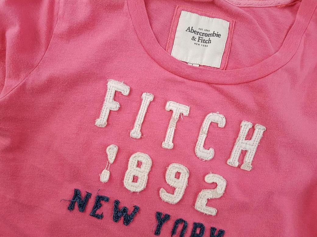 20181222_145112.jpg ABERCROMBIE & FITCH Rozmiar L Kolor Różowy Okrągły dekolt T-Shirt Krótki rękaw Materiał Bawełna 100%